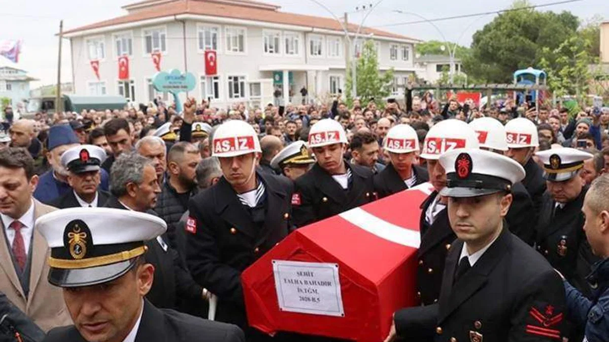 Şehit Teğmen Bahadır, Yalova'da toprağa verildi