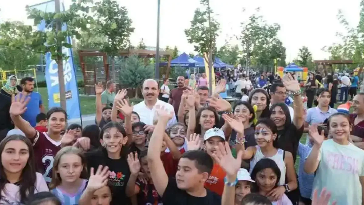 Konya’da 'Parklarda Şenlik Var' etkinliği çocukları buluşturuyor