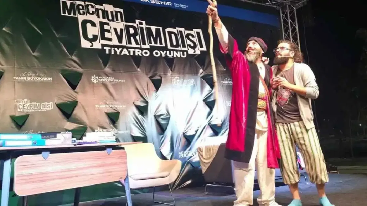 Gebze Kütüphanesi, 'Mecnun Çevrim Dışı' ile renklendi