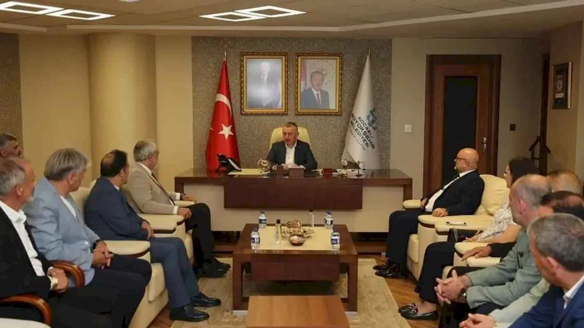 Başkan Büyükakın, Murat Aydın ve yönetimini kabul etti