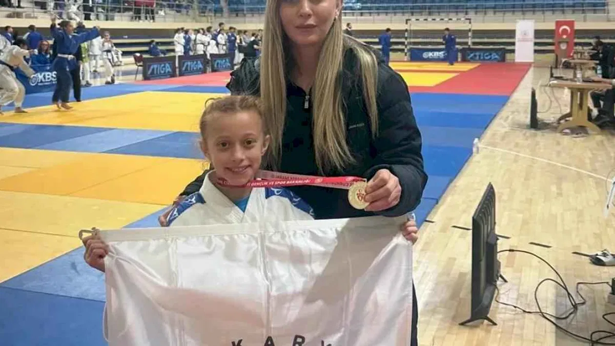Sakaryalı Gülfem Yıldızlar Marmara Judo Ligi'nde şampiyon oldu