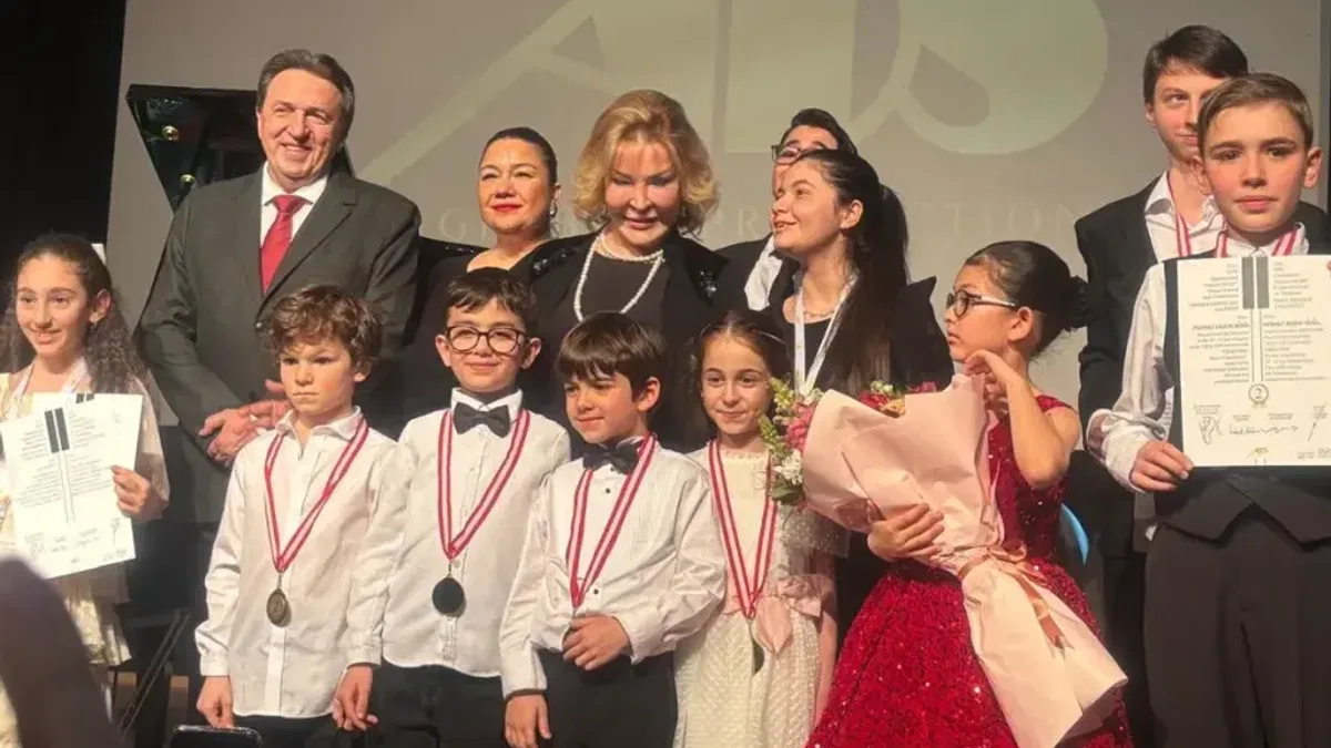 Genç yeteneklerin yıldızı İzmir’de parladı
