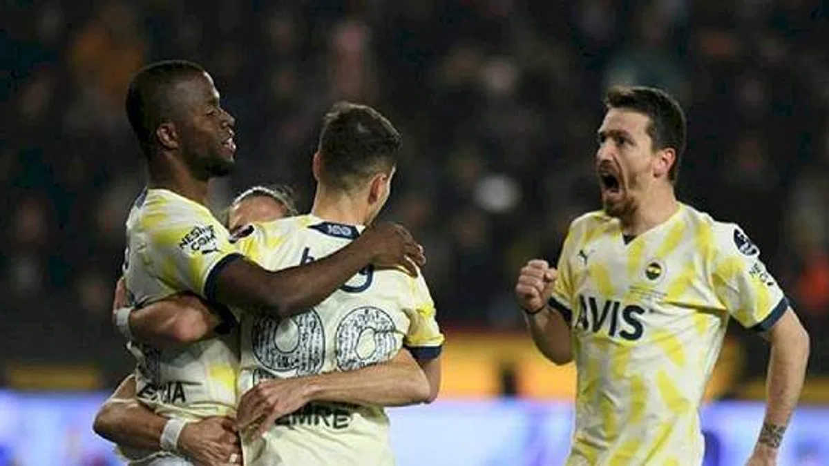 Gaziantep FK 1-2 Fenerbahçe (MAÇ SONUCU-ÖZET) Kanarya Antep'te nefes aldı!