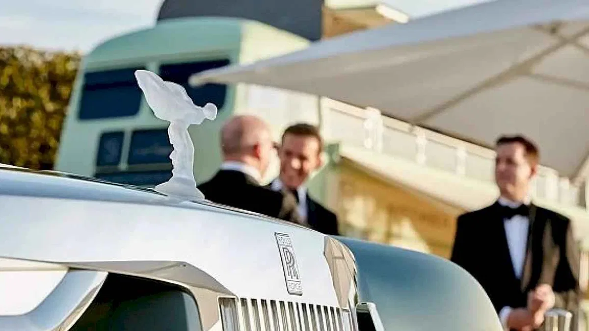 Rolls-Royce sahiplerine özel bir dünya; Whispers