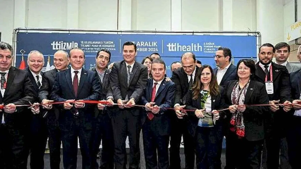 Başkan Böcek TTI İzmir Uluslararası Turizm Ticaret Fuarı'na katıldı