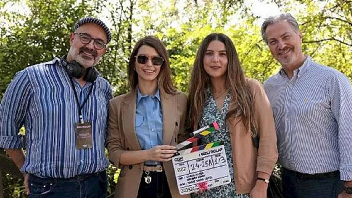 Prime Video, Çekimleri Devam Eden Yeni Yerli Orijinal Film Gizli Dolap'ın Setinden İlk Görseli Paylaştı