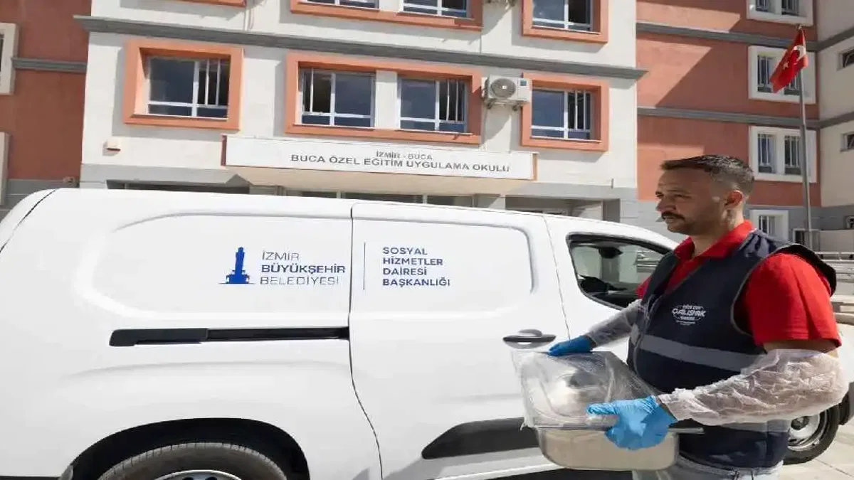 İzmir Büyükşehir’den özel gereksinimli öğrencilere sıcak destek