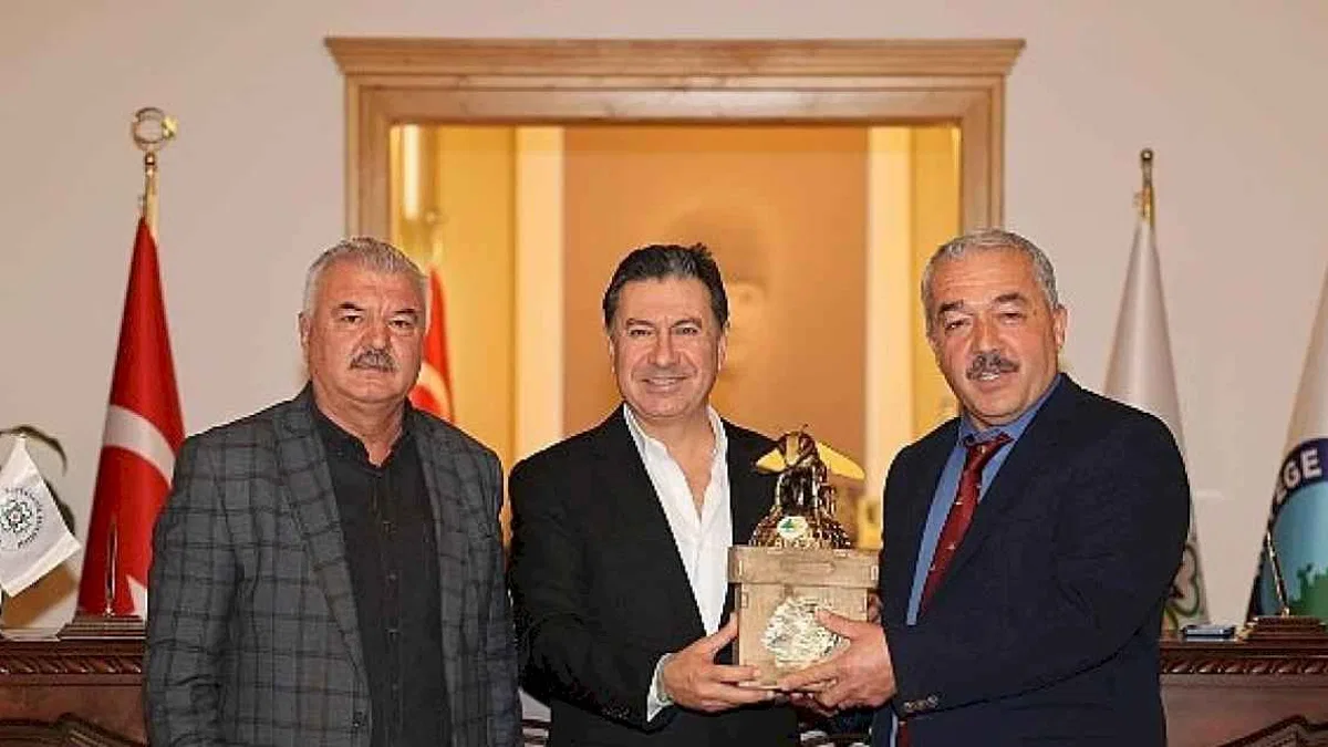 Büyükşehir'den Arıcılığa Bir Destek Daha; "Arı Yemi Üretim Tesisi Protokolü İmzalandı"