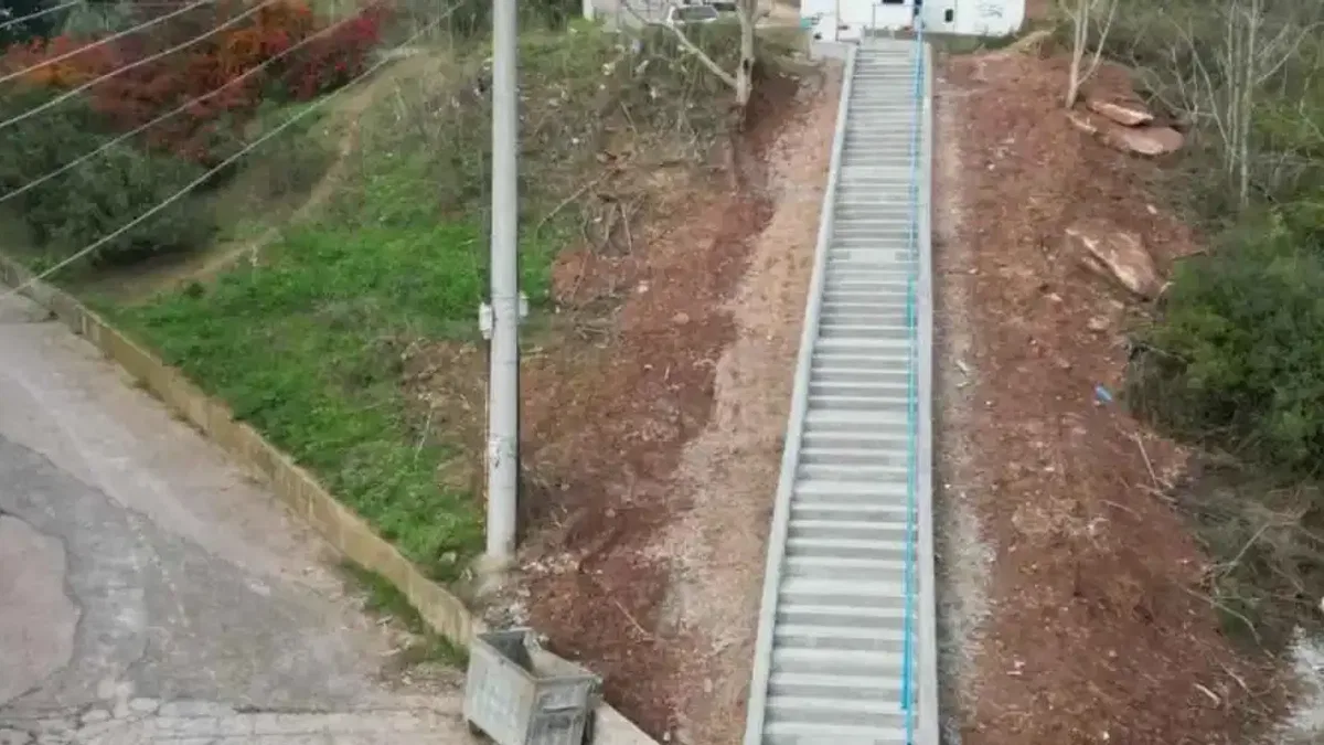Kocaeli İzmit'te Serdar Mahallesi’ne yeni merdiven