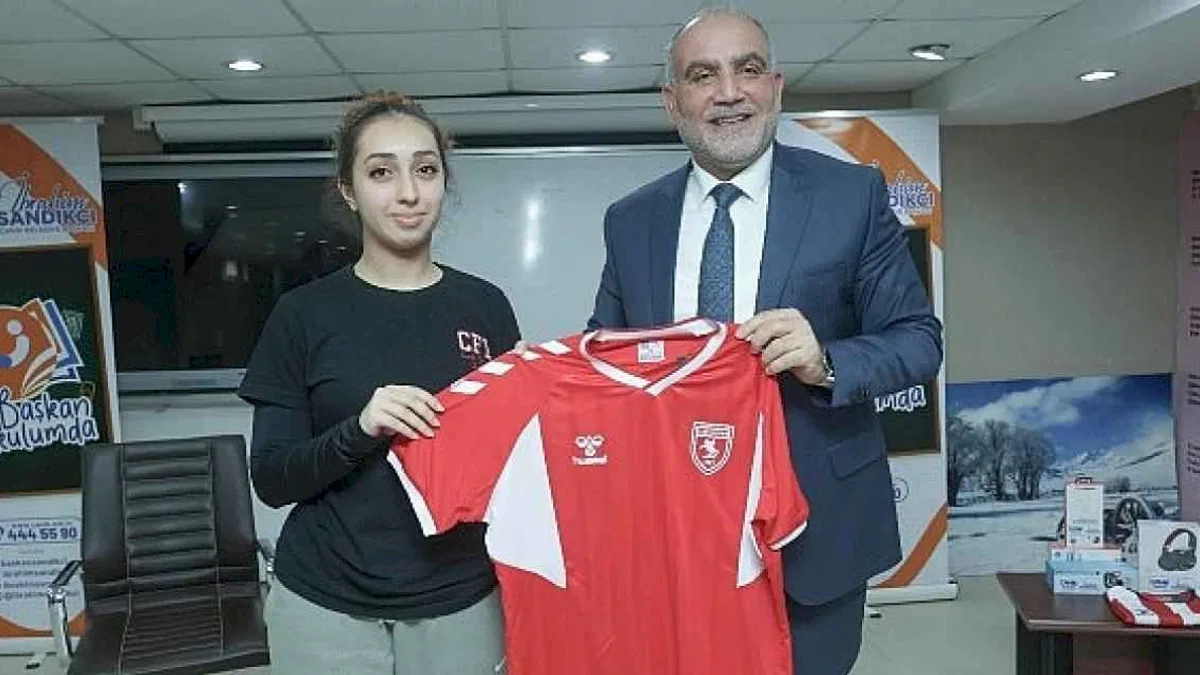 Başkan İbrahim Sandıkçı: "Öğrencilerimizin sınav ücretlerini karşılıyoruz"