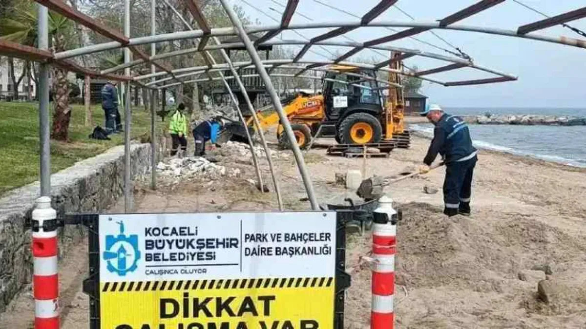 Kocaeli Büyükşehir’den sahillere yaz dokunuşu