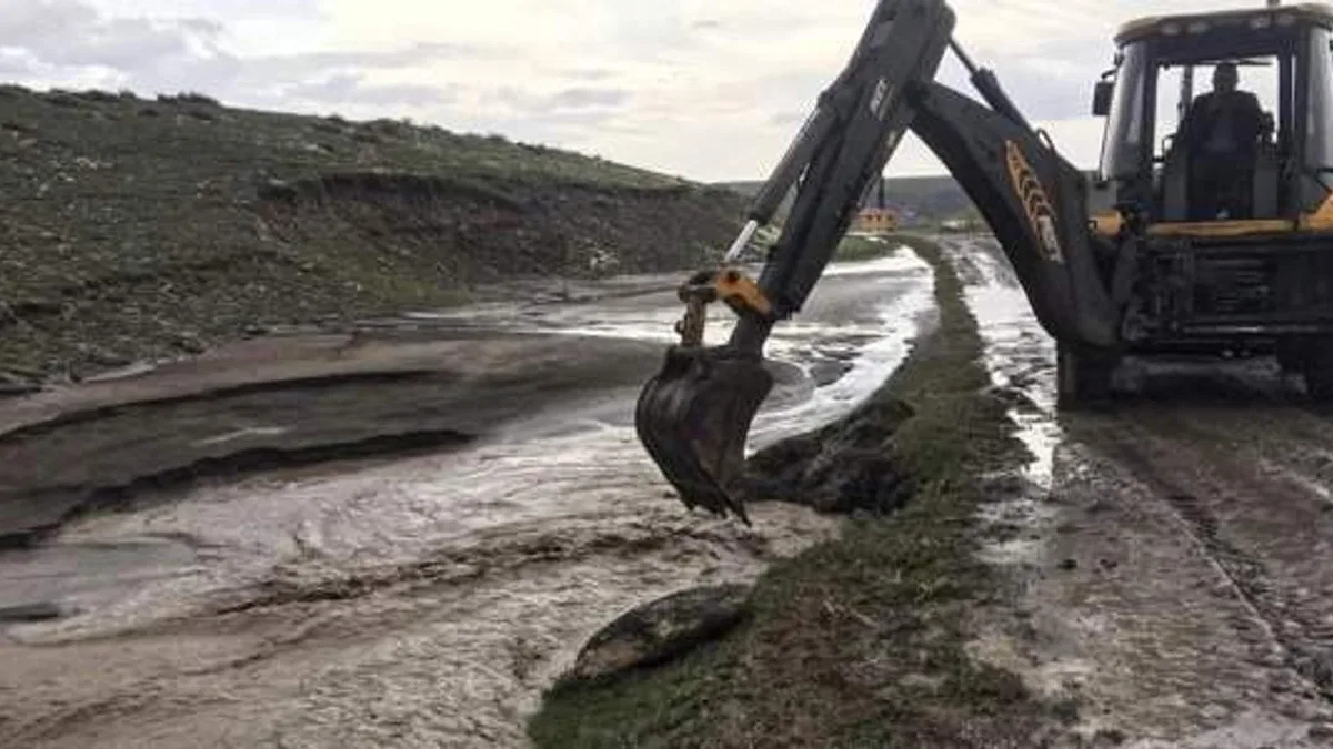 Kars'ta 3 köyde sel nedeniyle su taşkını yaşandı