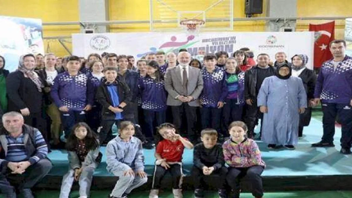 Kayseri Kocasinan'dan masa tenisinde 'süper' başarı