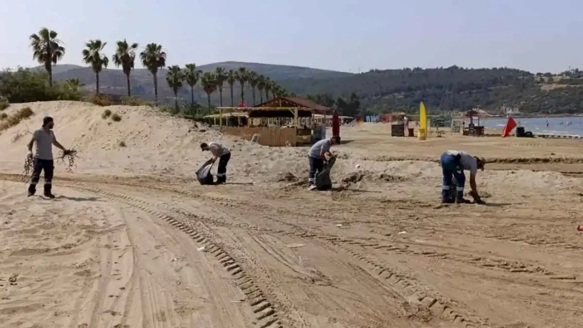 Efes Selçuk’ta bayram sonrası temizlik seferberliği