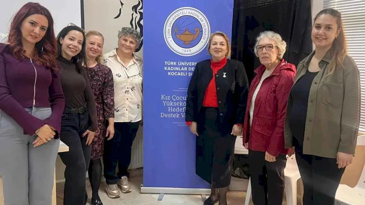İzmit'te 'Güçlü Kadın Güçlü Toplum' projesinin ilk eğitimi