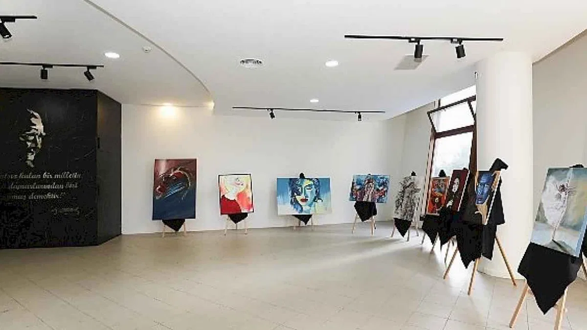 Narlıdere Belediyesi, Kadına Yönelik Şiddete Karşı Uluslararası Mücadele Günü kapsamında 26 Kasım'da sergi açılışı, söyleşi ve müzik dinletisi etkinlikleri düzenleyecek.