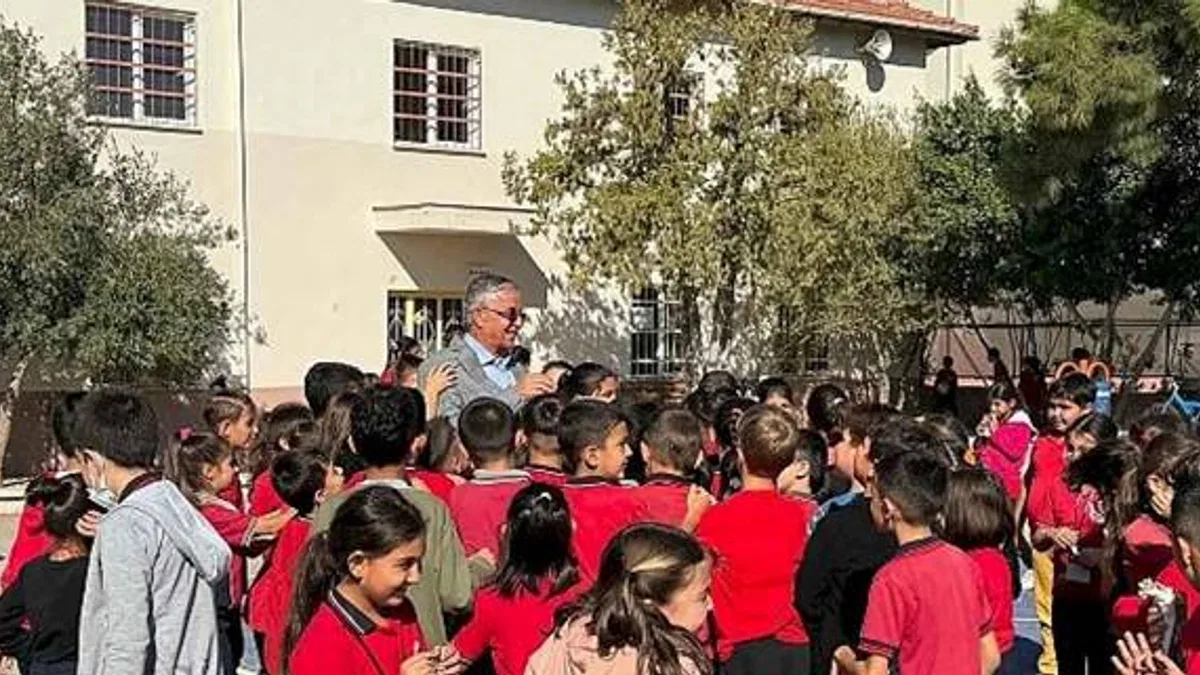 Başkan Topaloğlu öğrencilerle bir araya geldi