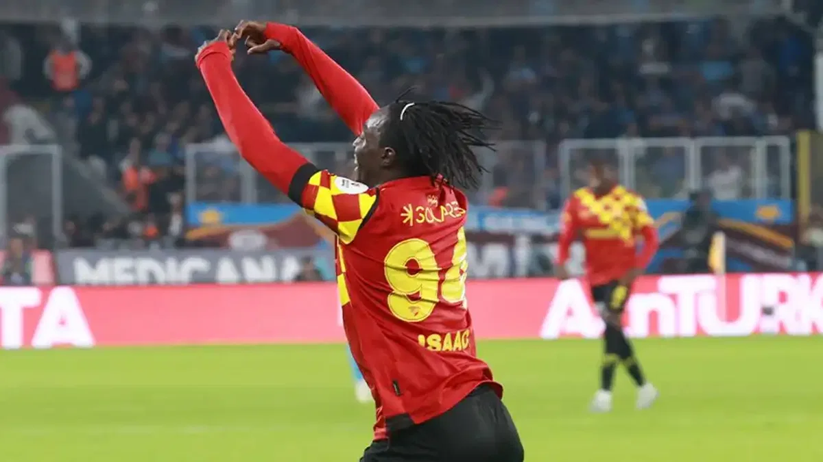 Göztepe 2-1 Trabzonspor (Maç Sonucu) Göztepe, İzmir'de Fırtınaya Geçit Vermedi!