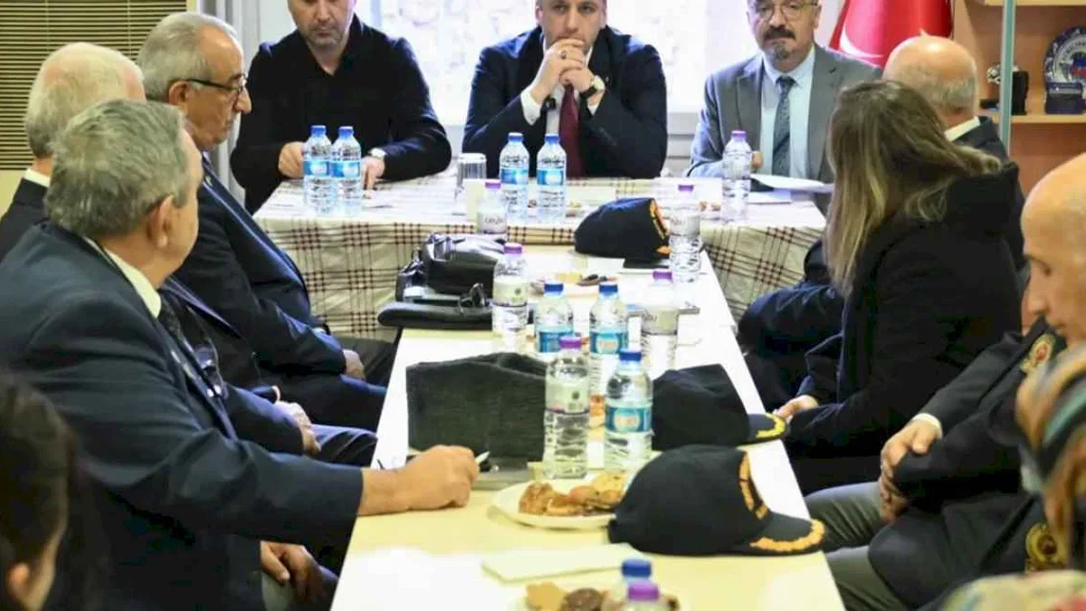 İzmir Bornova’da sivil toplumla el ele