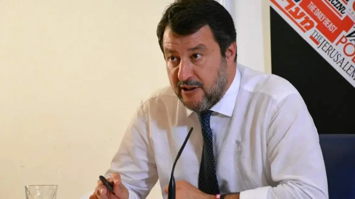 İtalya'daki hükümet krizinde Salvini ile Rusya arasında bağ iddiası
