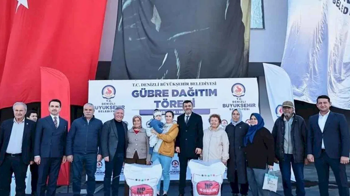 Denizli Büyükşehir üreticinin yüzünü güldürmeye devam ediyor