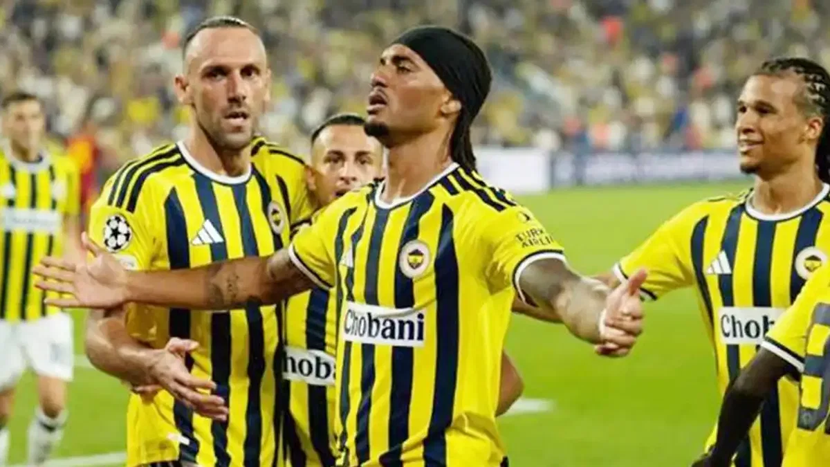 Fenerbahçe 1-1 Roma (Maç Sonucu) Fener devler ligine puanla başladı!