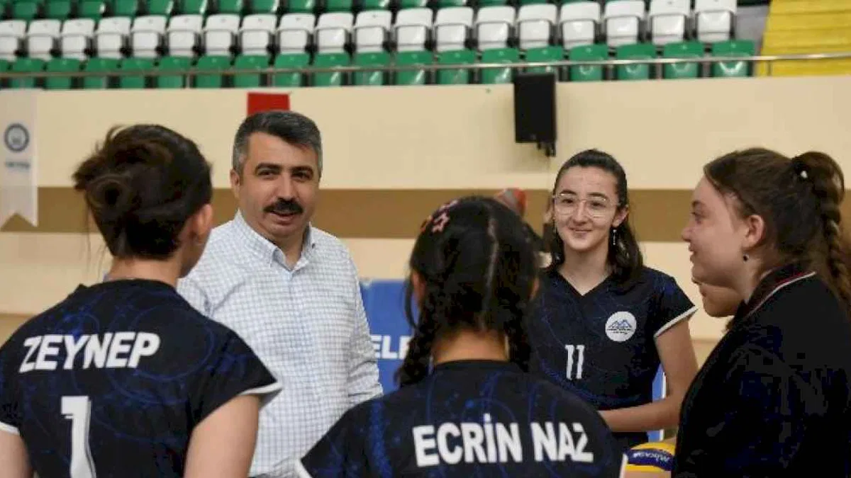Yıldırım'da okul sporları ilçe şenlikleri devam ediyor