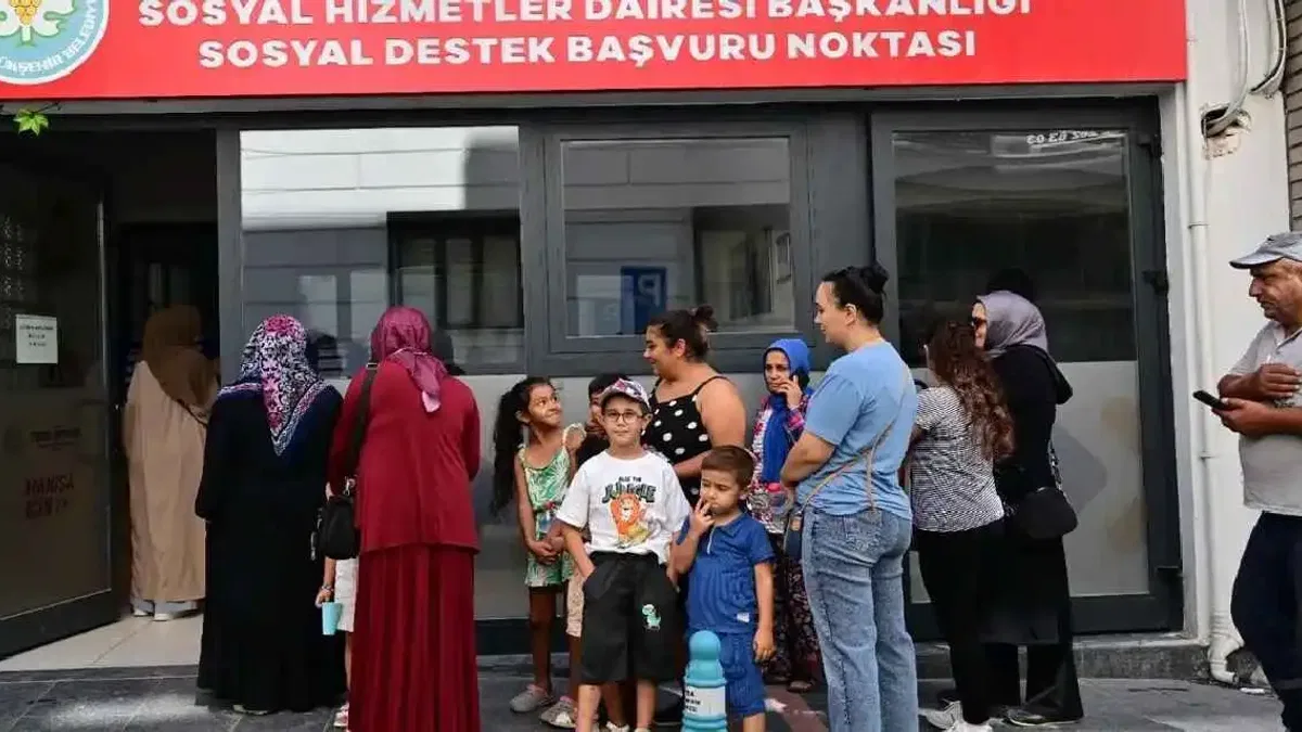 Manisa Şehir Kartı ile 10 bin öğrenciye 30 milyon TL’lik eğitim desteği