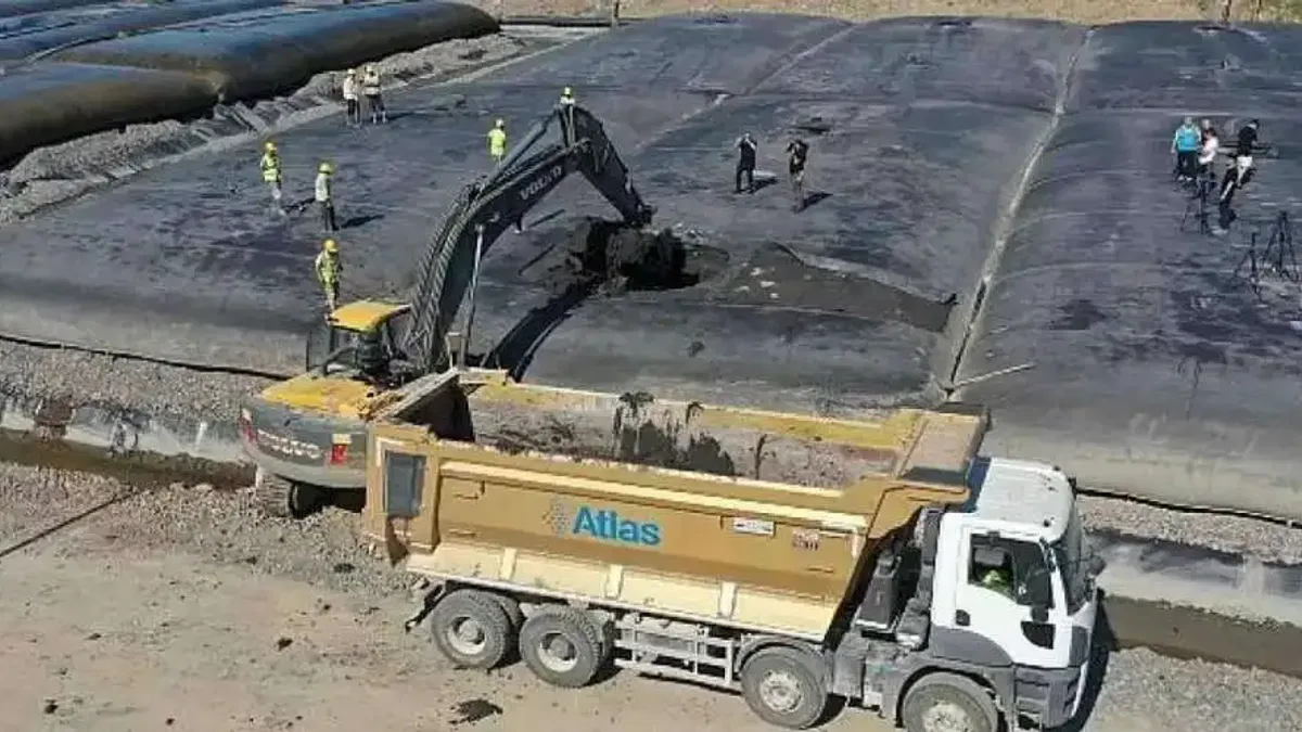 İzmit Körfezi'nden 66 bin kamyon çamur çıktı