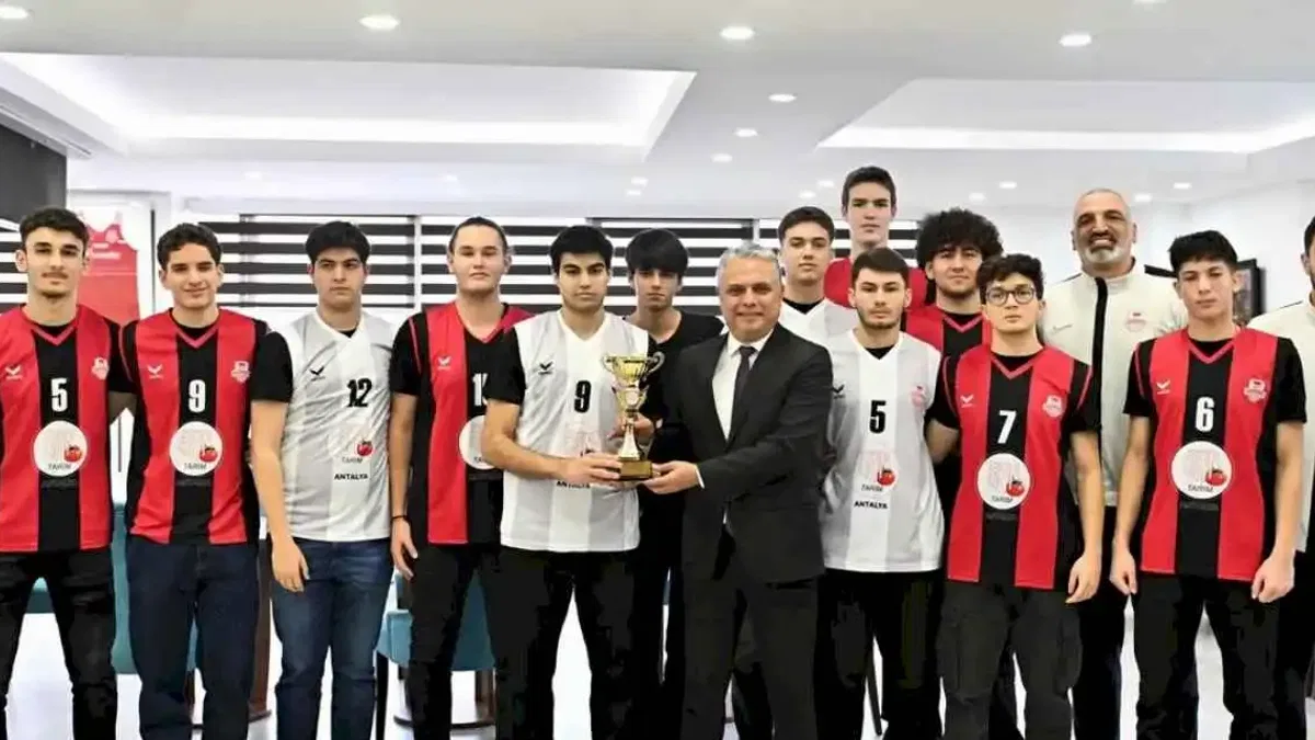 Şampiyonada Antalya Muratpaşa’yı temsil edecekler
