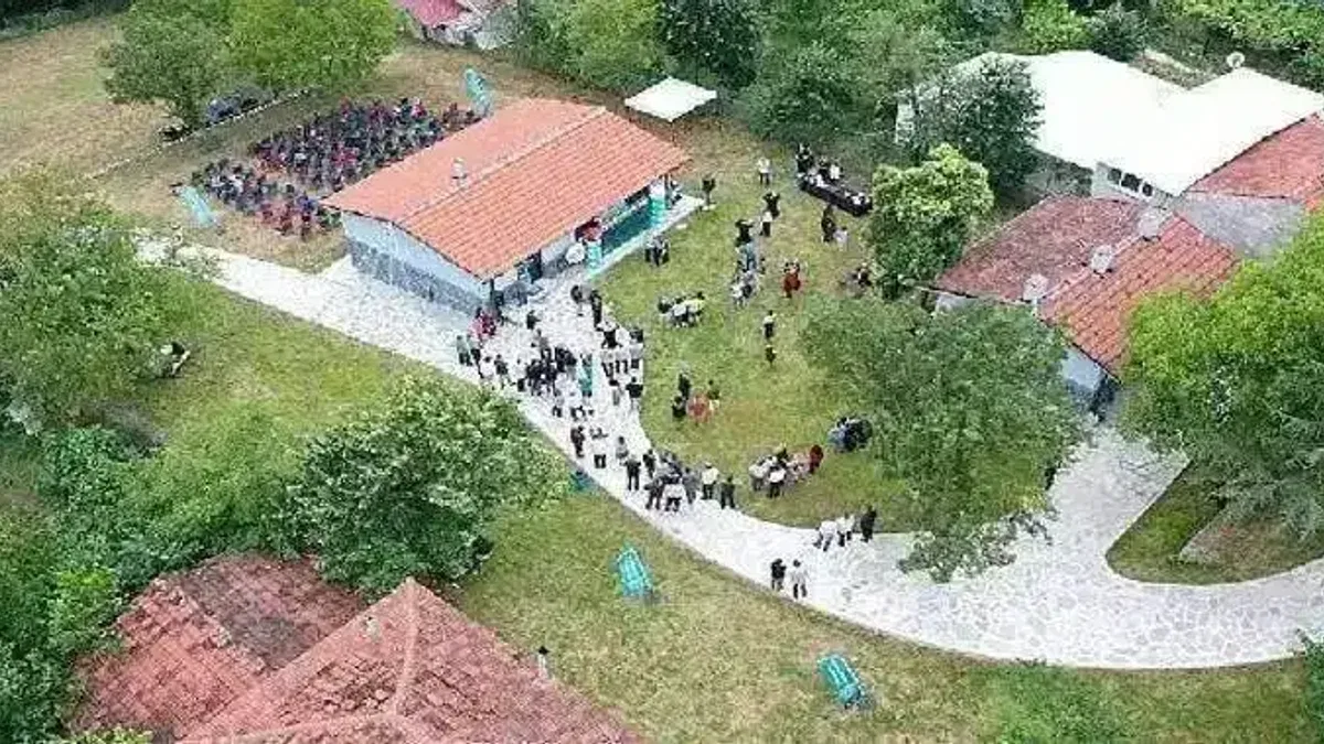 Üçpınar'daki eski köy okulu konuk evi oldu