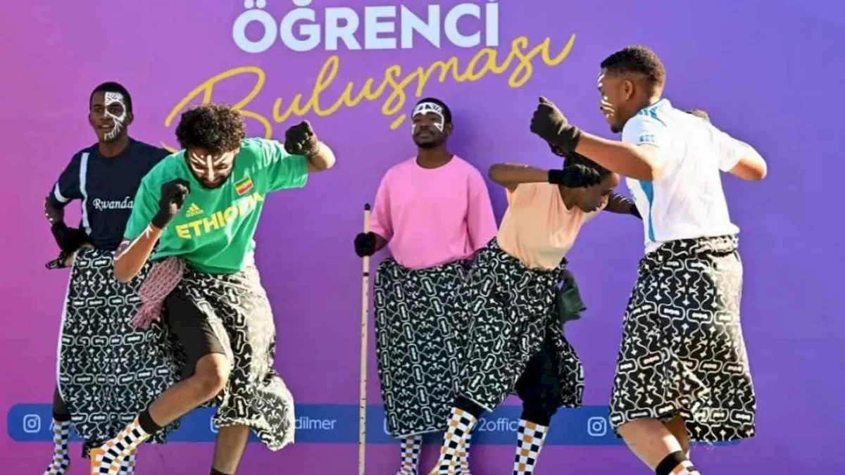 Kocaeli'de ‘Uluslararası Öğrenci Buluşması’nda kültürler buluştu