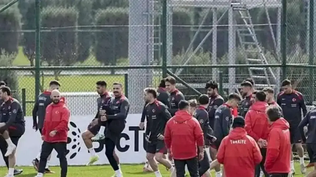 A Milli Futbol Takımı Macaristan'a gitti
