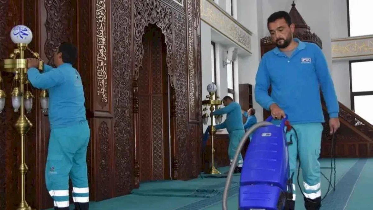 Kayseri Kocasinan 'Cami Temizleme Ekibi' kurdu