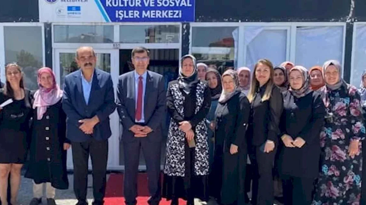 Kütahya Belediye Başkanı Kahveci'den kültür turu