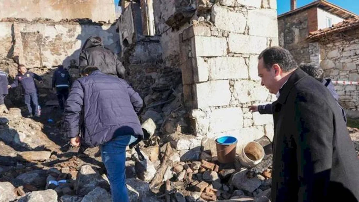 Manisa'da Başkan Dutlulu yangın bölgesinde