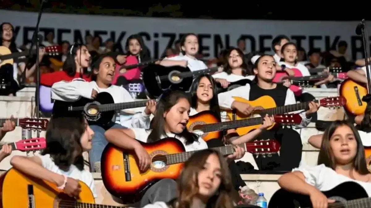 Bursa Gemlik’in genç sanatçıları, 19 Mayıs’ta yeteneklerini sergiledi