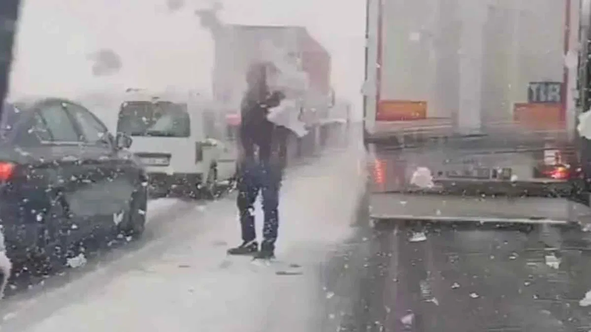 Bolu'da kar esareti! Ulaşım aksıyor!