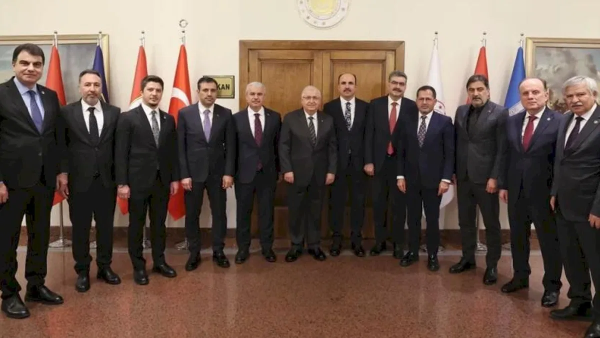 Konya heyetinden Milli Savunma Bakanı Yaşar Güler’e ziyaret