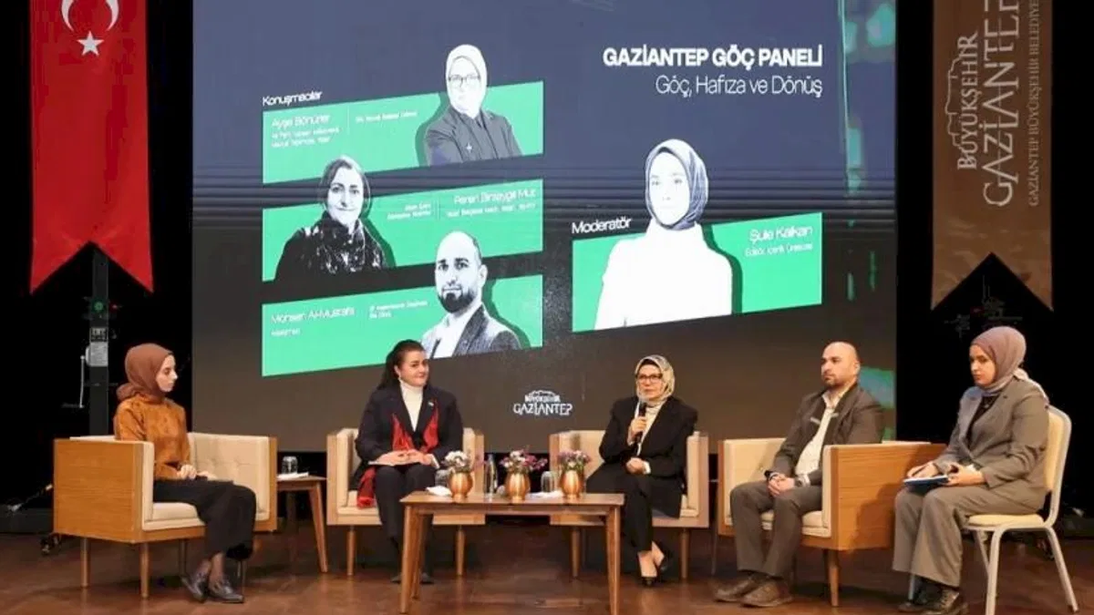 'Yeşil Otobüs' belgeseli Gaziantep’te ilk gösterimini yaptı