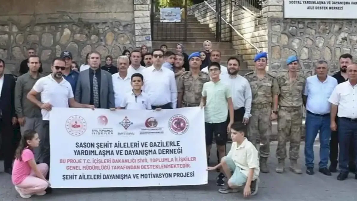 Batman Sason’da şehit ailelerine moral desteği