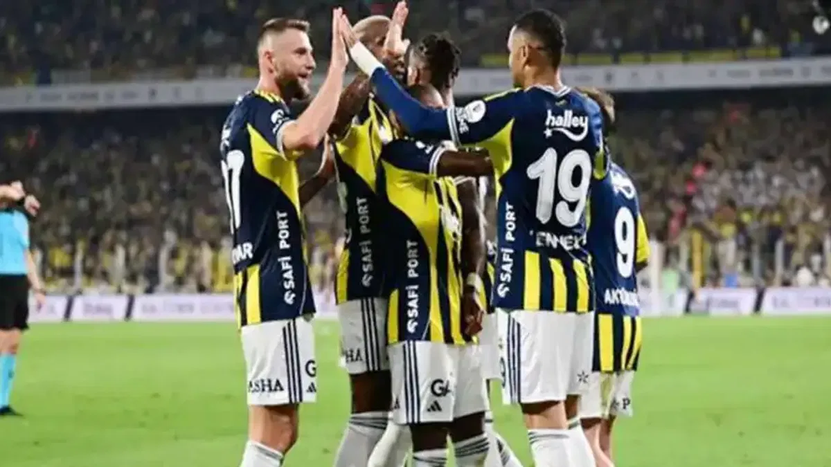 Fenerbahçe 1-0 Trabzonspor (Maç Sonucu) Fener 1 golle 3 puanı aldı!