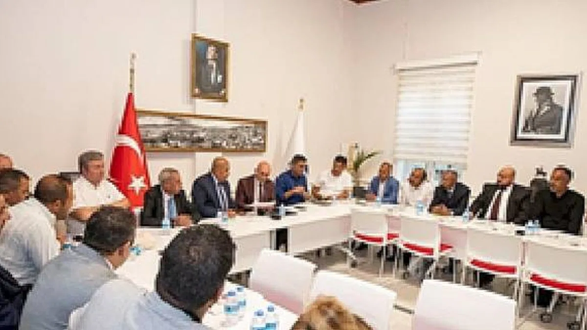 Başkan Soyer, Roman Dernekleriyle İşbirliği Protokolü İmzaladı