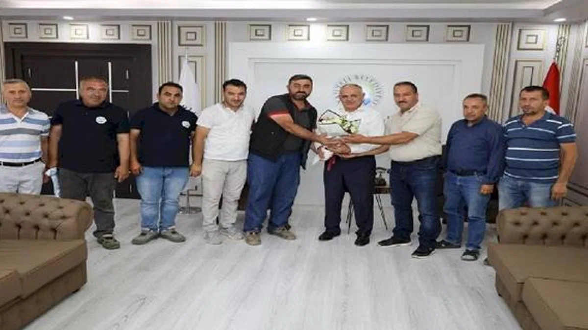 Yahyalı Belediyesi işçilerinden Öztürk'e zam teşekkürü