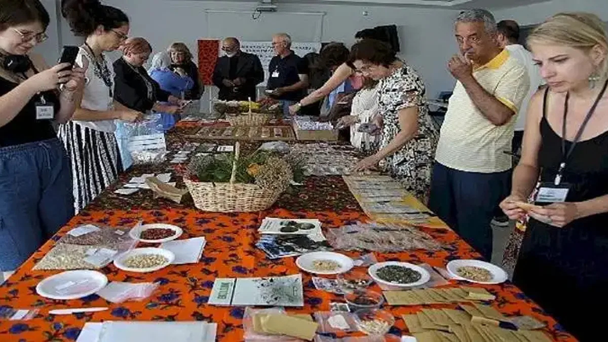 Nilüfer'de uluslararası yerel tohum takası yapıldı