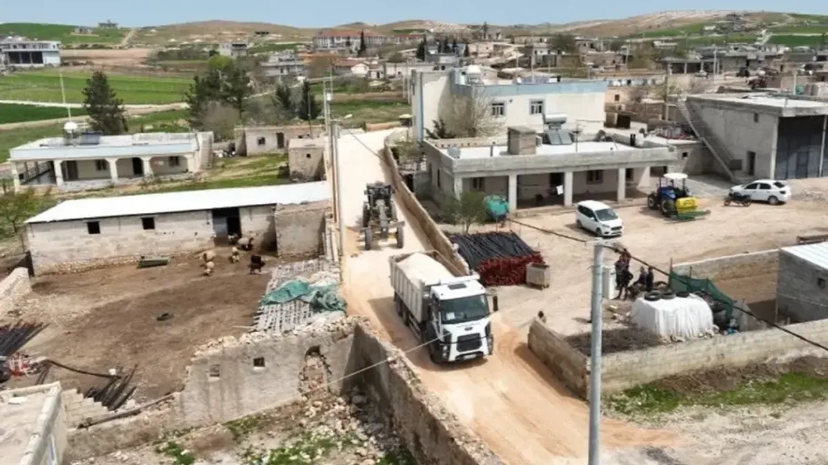 Büyükşehir’den kırsalda konforlu ulaşım için yoğun mesai