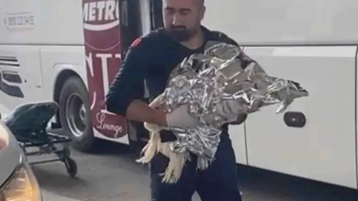 Düzce Terminali'nde otobüste doğum yaptı