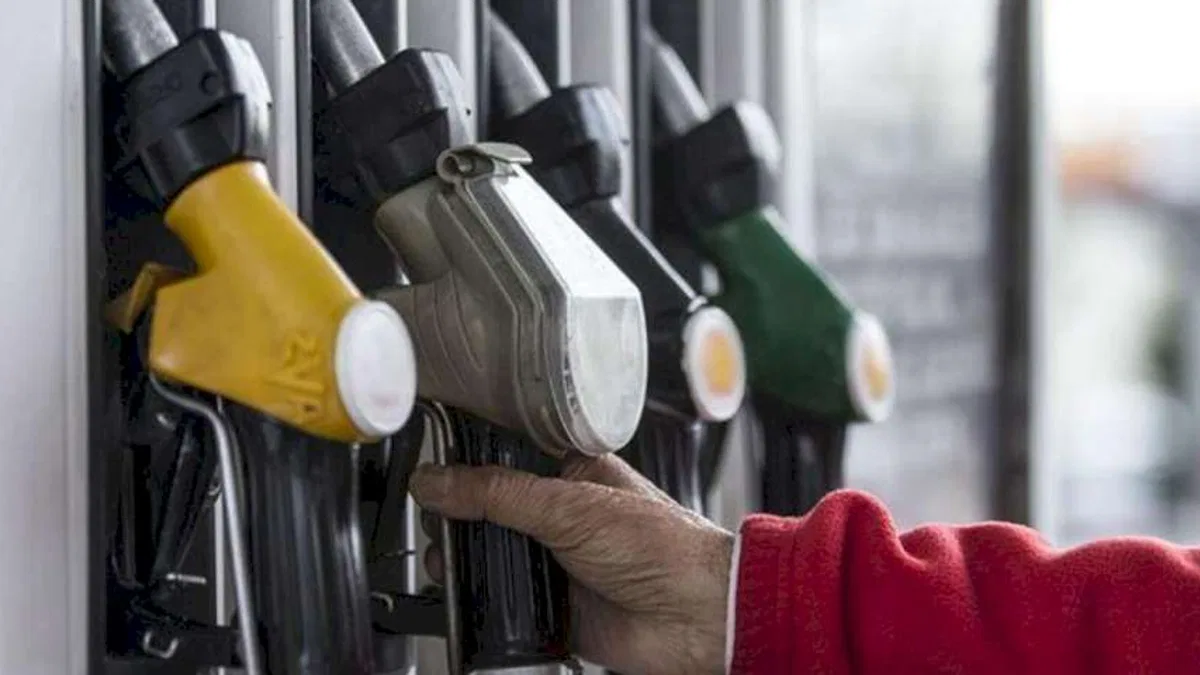 Motorine indirim geldi: Benzinin fiyatı ne zaman düşecek?