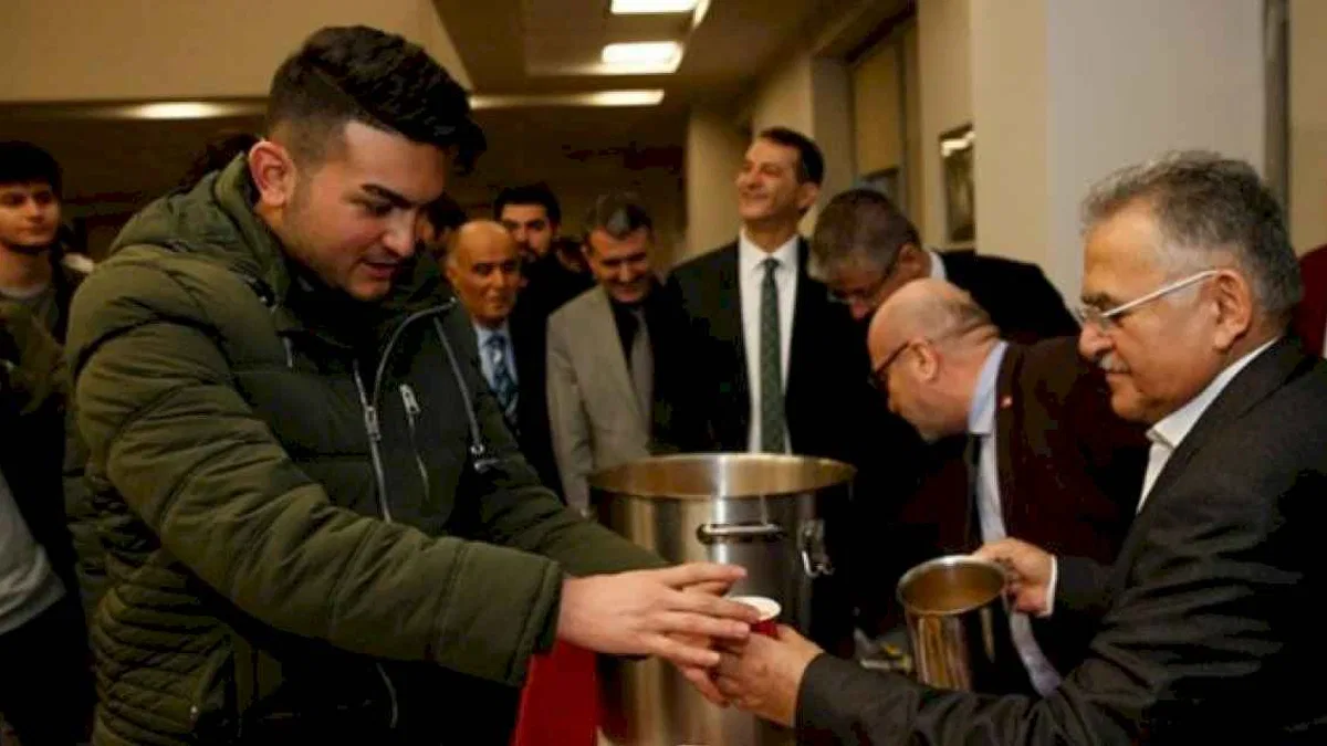 Kayseri'de gençlere 10 milyon porsiyon çorba ikramı