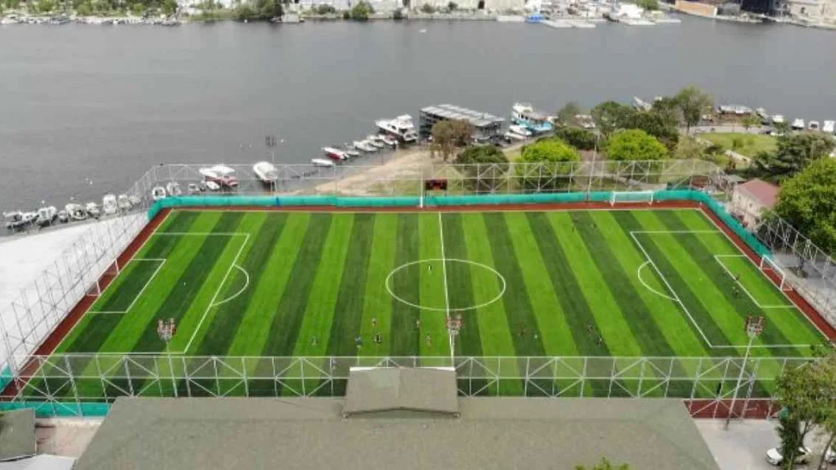 İstanbul'da Balat Spor Tesisispor kulüplerinin kullanımına açıldı